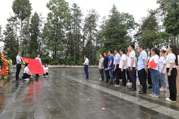 大秦?zé)o人機(jī)開展征集“慶祝建黨一百周年”職工文藝作品活動